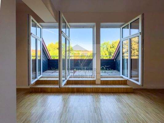 Kochbereich mit Balkonzugang