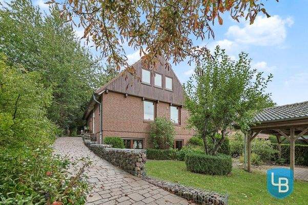 Einfamilienhaus mit Einliegerwohnung im Souterrain 