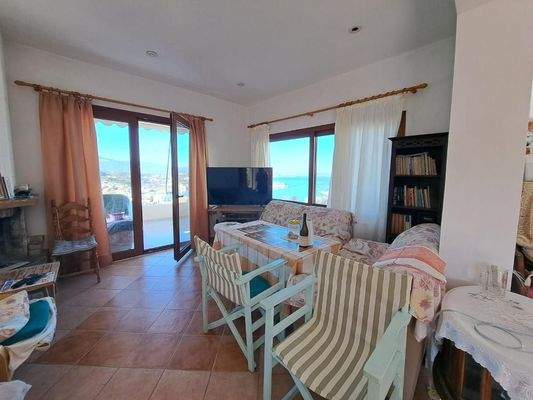 Kreta - Plaka: Wohnung mit Berg- und Meerblick zu verkaufen