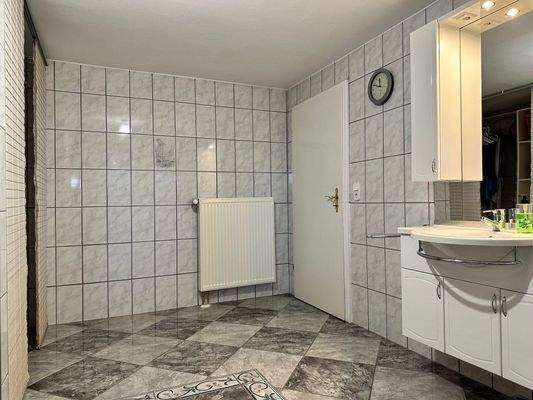 Duschbad im KG (Souterrain)