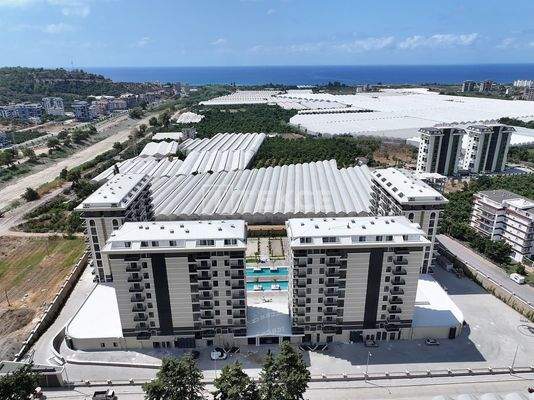 Sea and Pool View Real Estate in Alanya Demirtaş