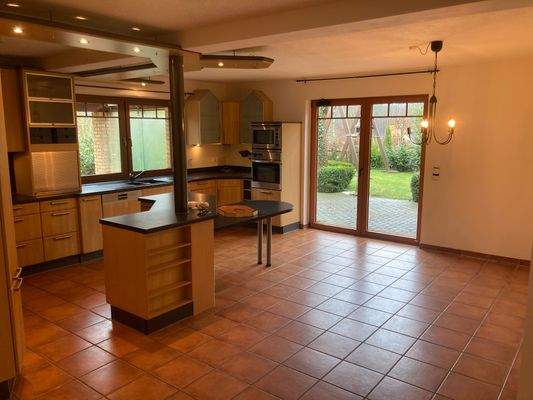 großzügige Wohnküche