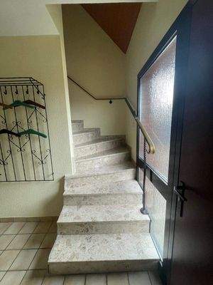 Treppe zur Einliegerwohnung