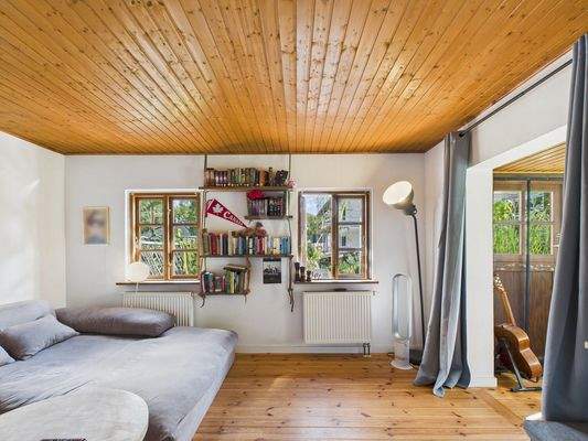 Wohn-Essbereich mit angrenzendem Wintergarten 