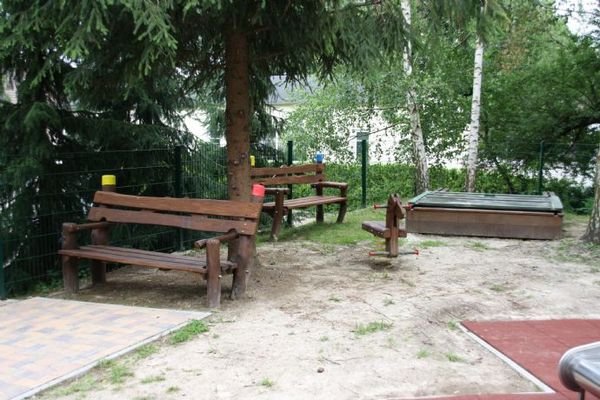 Spielplatz für Kinder und Enkel 6