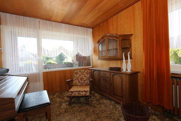 Musikzimmer mit Loggia