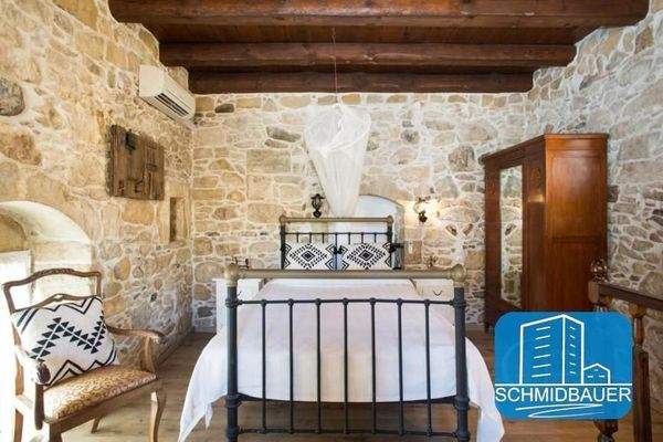 Kreta, Sivas: Traditionelles Steinhaus mit Swimmingpool