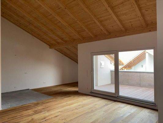 Wohn-Essbereich mit Küche (2).jpeg