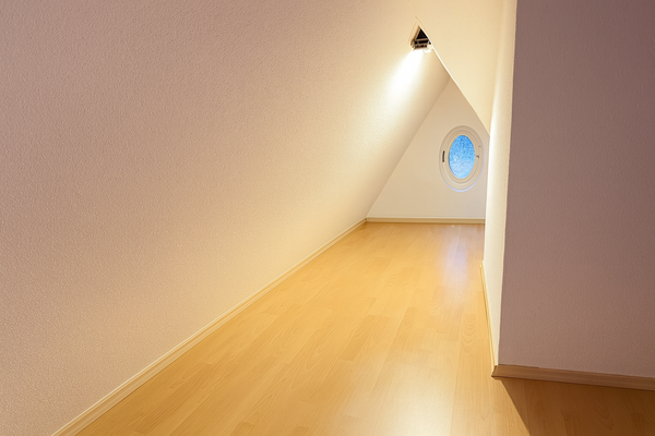 Dachgeschossraum (1.OG links).png