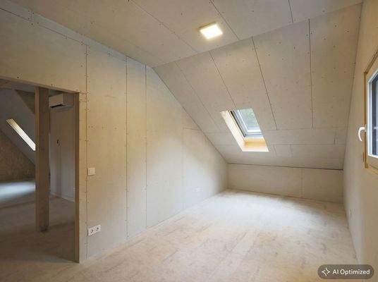 Geräumiges Gästezimmer im Dachgeschoss