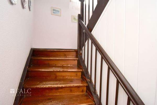 Treppe zum Obergeschoss