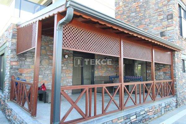 4-Bedroom Detached Villa with Pool in Belek Antalya