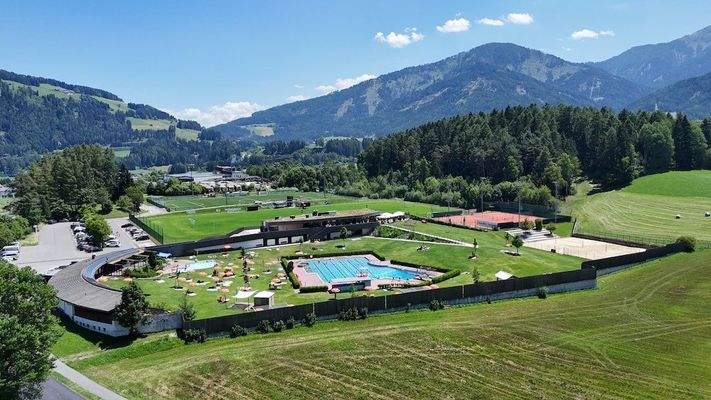 Olang_Neubau_Luxus_Nachhaltig_Balkon_Terrasse_Garten_Keller