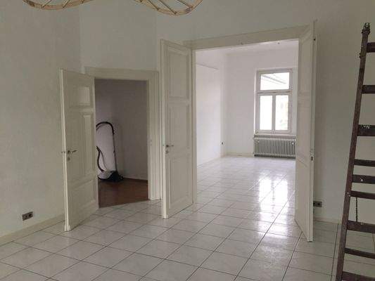 Blick vom Wohn- in Esszimmer