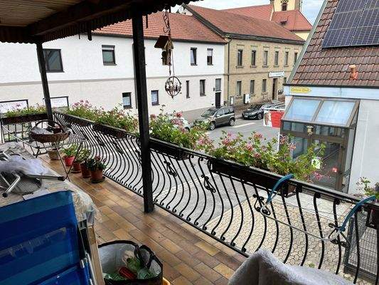 große Loggia (Obergeschosswohnung)