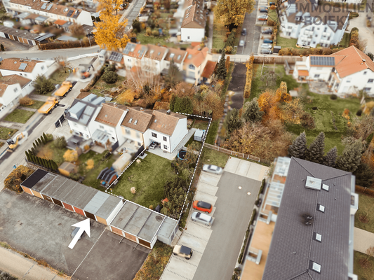 Südansicht mit eingezeichnetem Grundstück