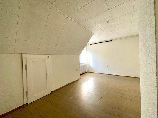 Raum im OG (2)