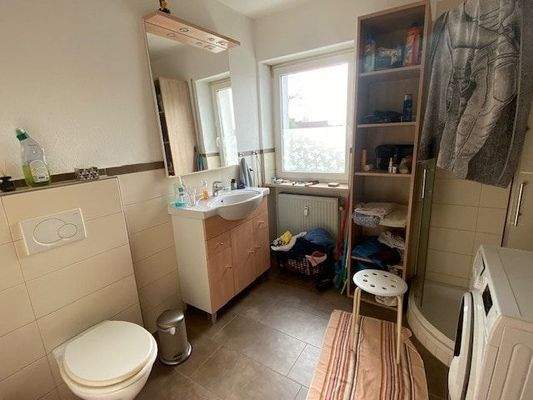 Bad Wohnung OG rechts