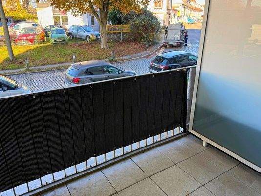 Balkon (Straßenseite)