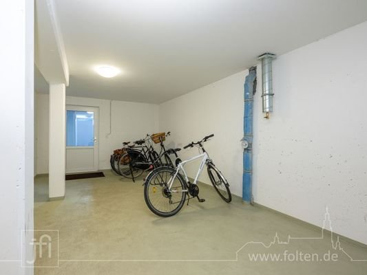 Gemeinschafts-Fahrradkeller mit Aussenzugang