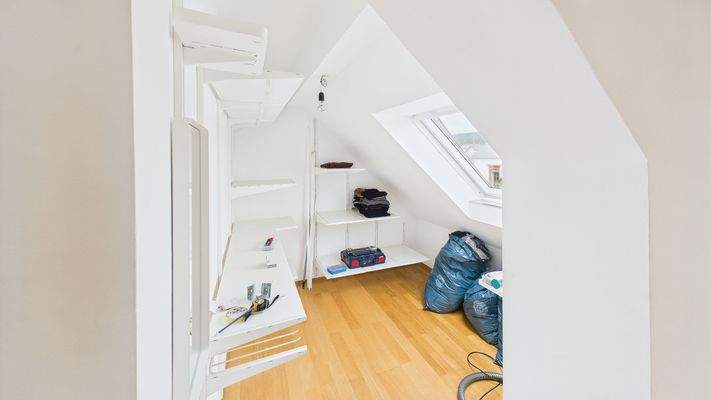 CAM01984G0-PR0499-STILL008