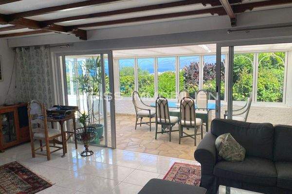 Wohnzimmer und Wintergarten zum Wohlfühlen