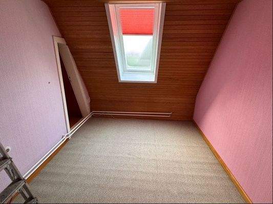 Büro OG mit Abseite