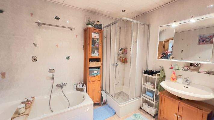 Mietwohnung 1, Badezimmer