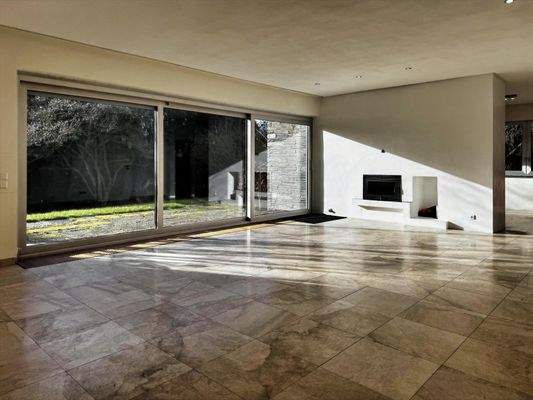 Wohnbereich mit Kamin