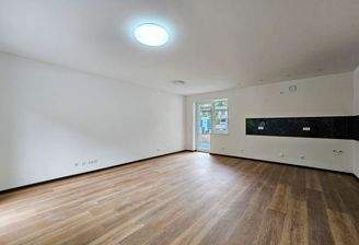 Küche mit Wohn-/Essbereich