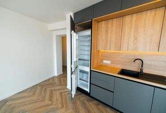 2_Detail Kühlschrank.jpg