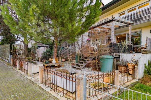 Garten und Spazierweg