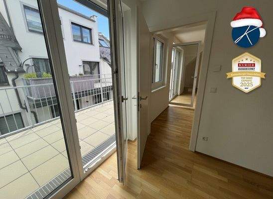 durchgehender Balkon vom Schlafzimmer bis zur Wohnküche