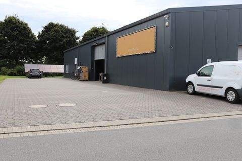 Büdelsdorf Halle, Büdelsdorf Hallenfläche