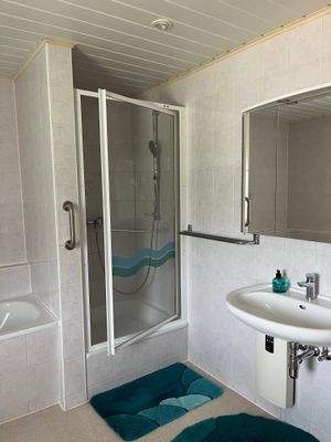 Bad in großer Wohnung