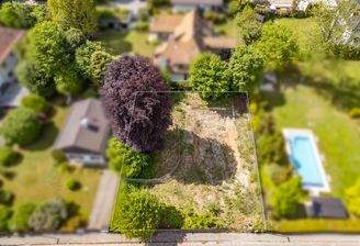 Nahezu quadratisches Grundstück