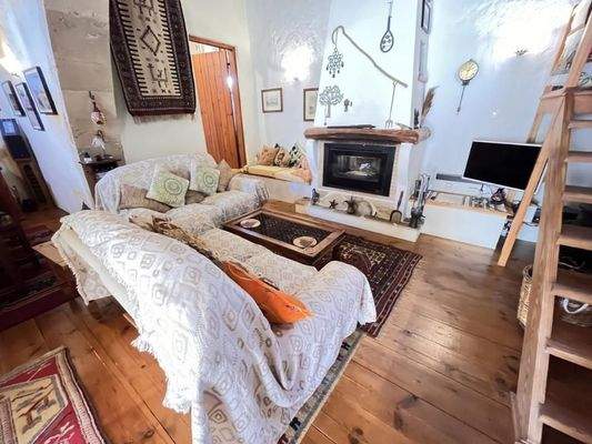 Kreta, Paleloni – Traditionelles kretisches Haus mit ikonischen Steinbögen