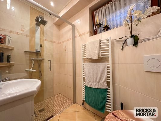 Badezimmer Untergeschoss