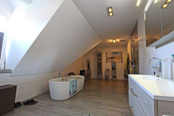 2827-lang6#Badezimmer