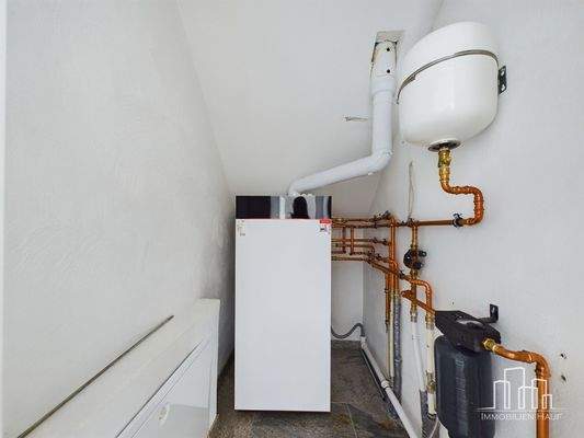 CAM02839G0-PR0162-STILL011