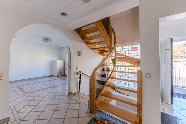 03_Flur und Treppenhaus