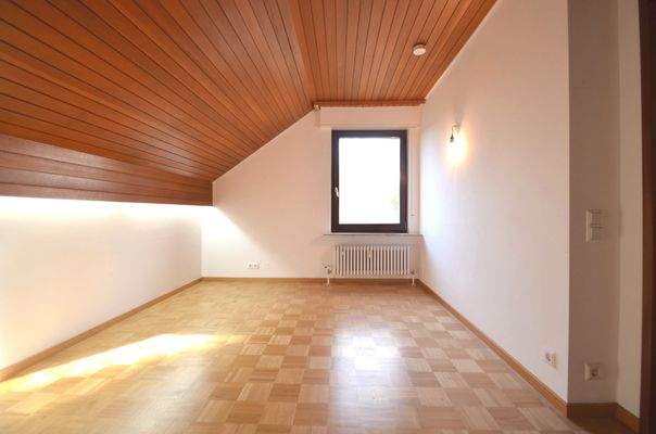 Schlafzimmer DG links