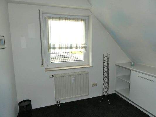 Helles Kinderzimmer im OG