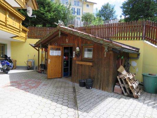 Gerätehaus in Holzbauweise