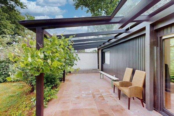 Überdachte Terrasse