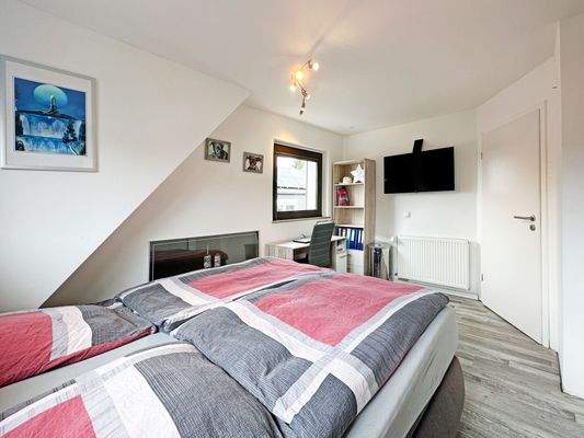 Schlafzimmer (Dachgeschoss)