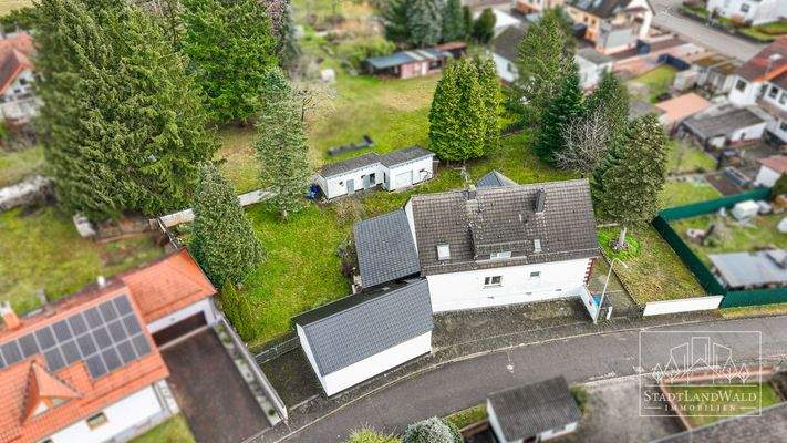 Luftbild - Haus und Garten