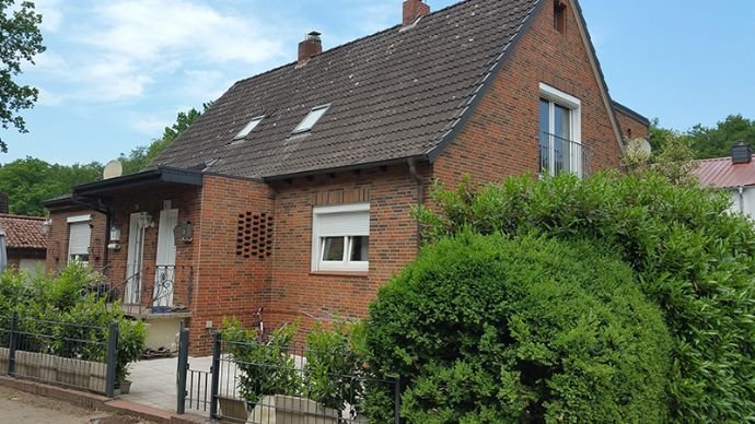 Doppelhaushälfte mit Vollkeller auf kleinem Grundstück in Hittfeld