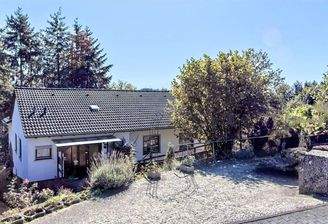 Naturnahe Wohlfühloase mit Charme - Einfamilienhaus in idyllischer Waldrandlage