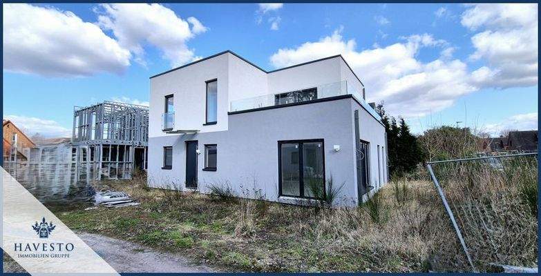 Blick auf das herausragende Einfamilienhaus in Fertigstellung